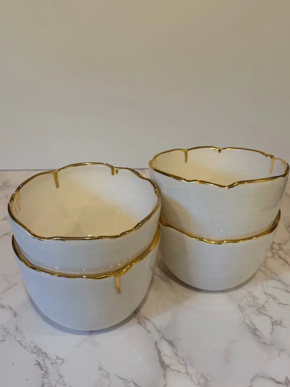 Set of 4 White Porcelain Bowls Gold Trim Organic Wavy Edge NWT